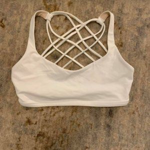 Lululemon Sports Bra - Free To Be Bra